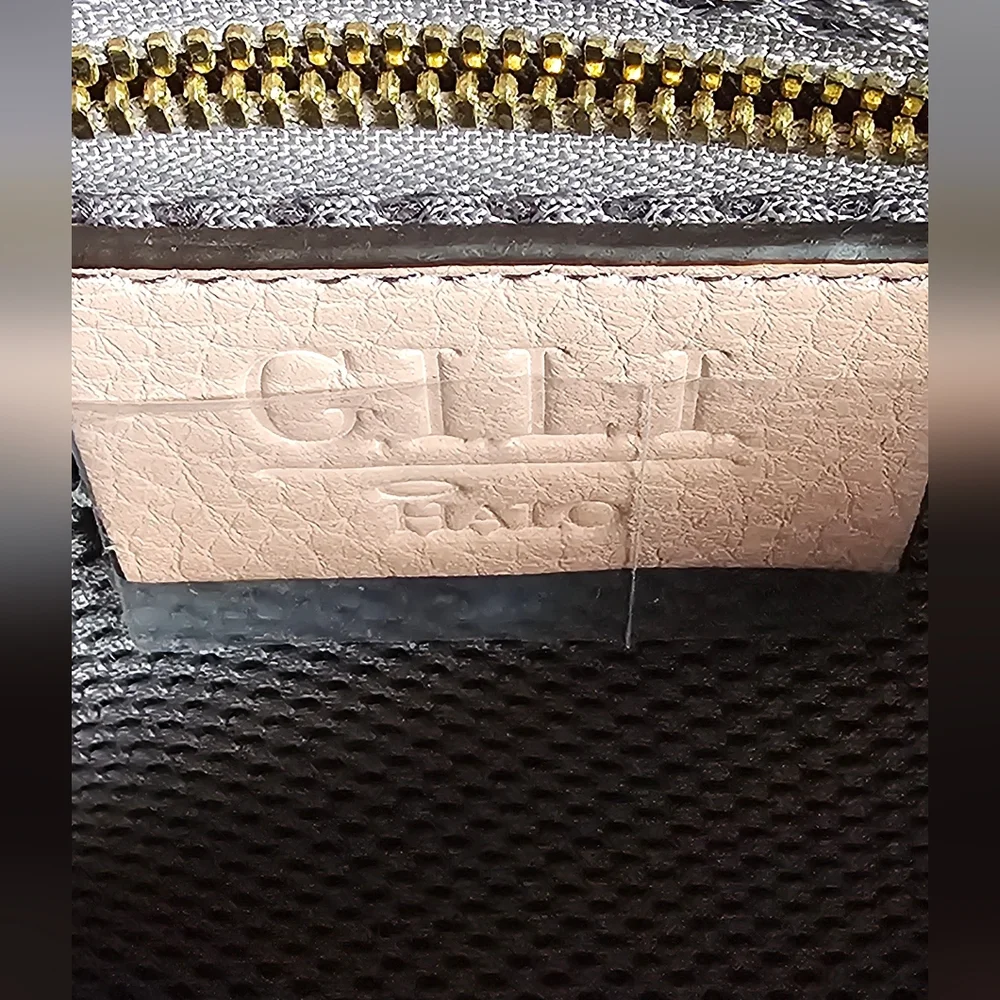 G.I.L.I. pebbled super-soft leather clutch handbag
